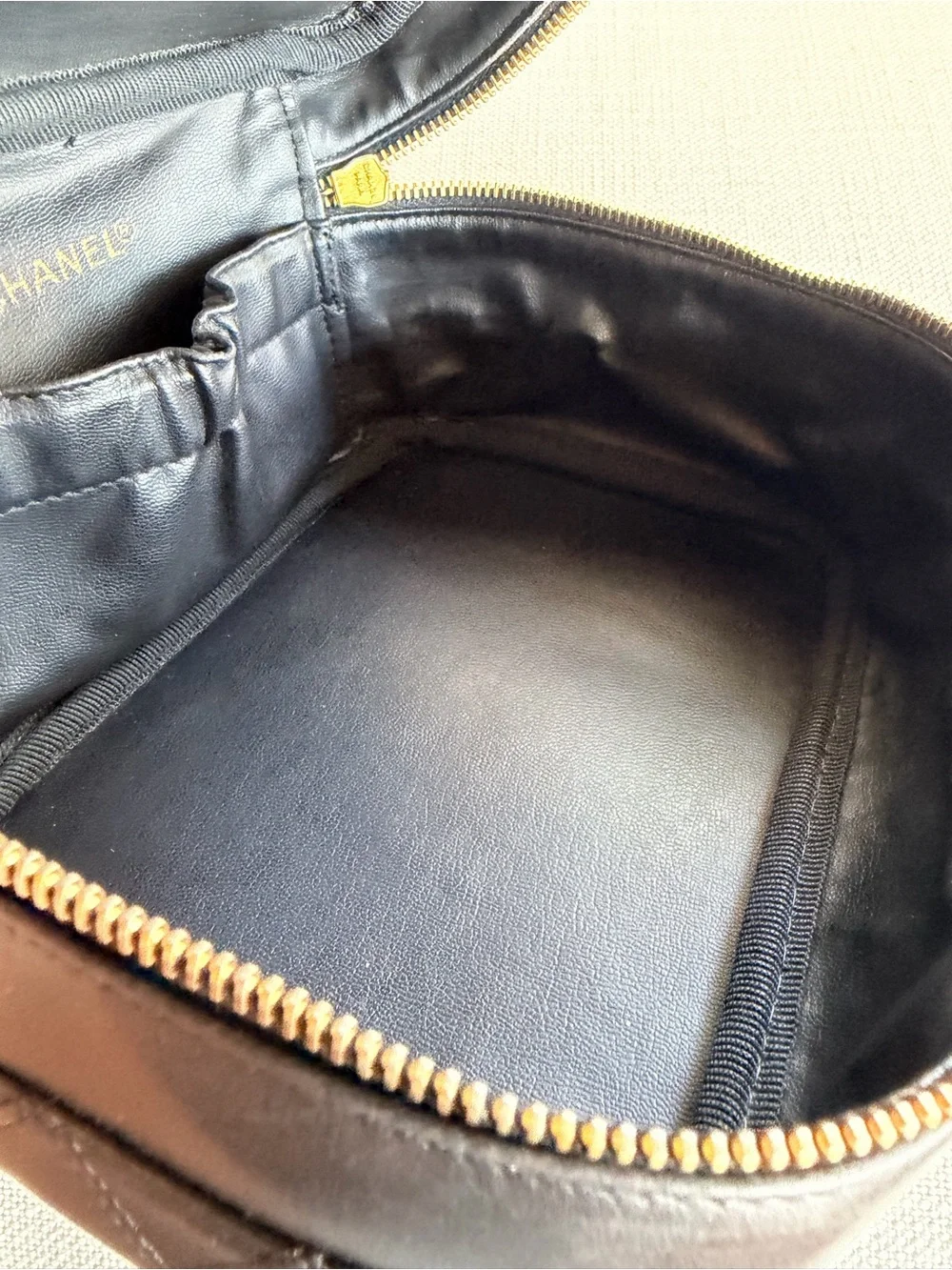 CHANEL Vintage Black Lambskin Vanity Cosmetic Case Gold CC Charm